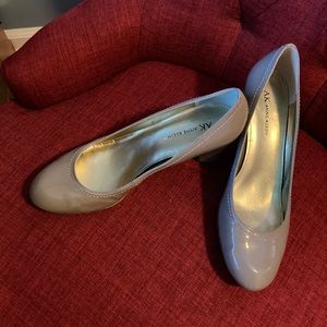 Taupe heels, only worn once. Anne Klein
